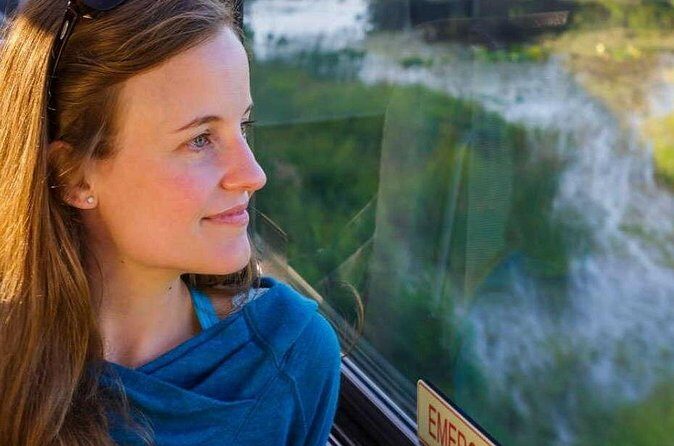 Alaska Railroad Anchorage to Denali One Way - Onboard Comfort: Seats, Windows, Outlets, and the Food Decision